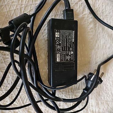 toshiba notebook adapter: Toshiba markalı PA-1650-01 model noutbuk enerji adapteri. Bu adapter — 1