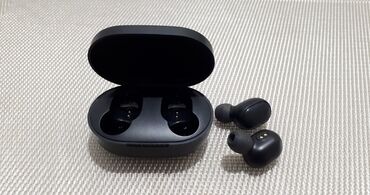 bluetooth nauşniklər: Новый Беспроводные (Bluetooth) Наушники, 1More, цвет - Черный