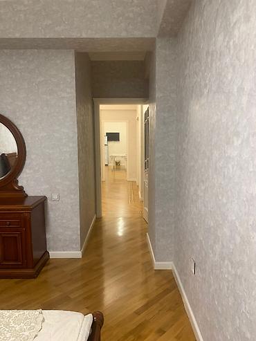 Mənzillər: 4 otaqlı, Yeni tikili, 148 kv. m — 8