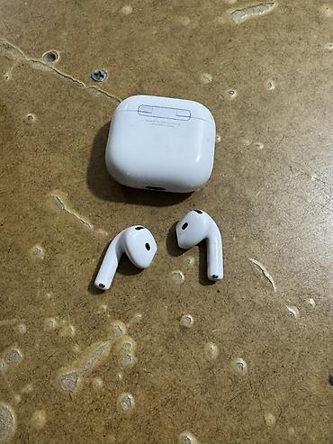 Masaüstü kompüterlər və komponentlər: Apple AirPods (Lightning qutulu) - Rəng: ağ - Komplekt: 2 ədəd — 1