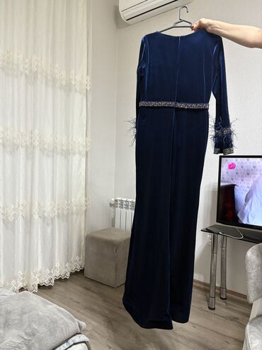 Ziyafət donları: 1 defe toya geinilib, baxa alinib olchu 40-42 — 2