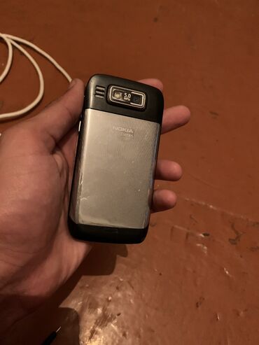 nokia 6700 satın alın: Nokia E72, < 2 GB Memory Capacity, rəng - Gümüşü, İki sim kartlı, Düyməli, Sensor