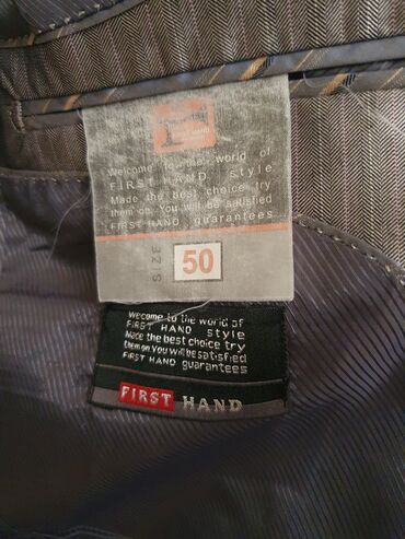 Kostyumlar: Kastyum şalvar desti 25m 3dəfə geyinilib. Təzə kimidi. nömreye zeng — 8