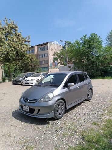 Honda: Honda Fit: 2004 г., 1.5 л, Вариатор, Бензин, Хэтчбэк