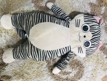 Детский мир: Продаётся игрушка-подушка котик Большая. Цена: 100 сом. Сделаю