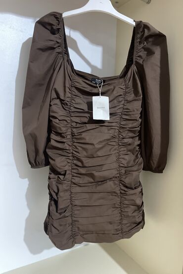 don yeni: Ziyafət donu, Mini, Bershka, S (EU 36)