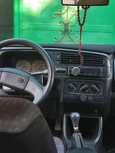 шрус правый внутренний: Volkswagen Golf: 1992 г., Механика — 10