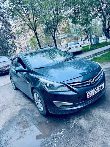 Легковой транспорт: Сдаю в аренду: Легковое авто, Под такси