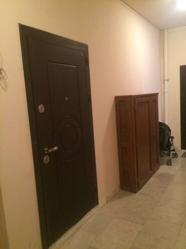 Uzunmüddətli kirayə mənzillər: Nərimanov metrosuna yaxin 14 mertebeli binanın 7-ci mərtəbəsində — 4