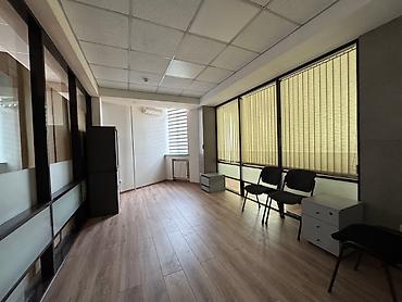 Продажа офисов: Продажа офисов 360 м², С ремонтом, С мебелью, Административное здание, 1 этаж — 5