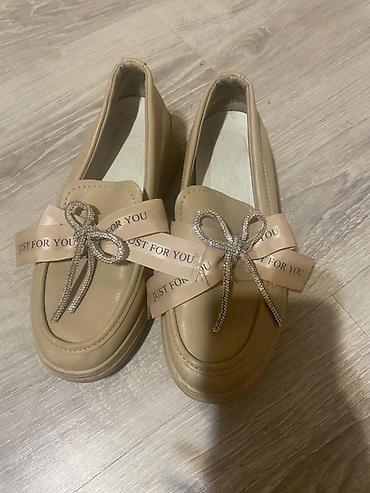 dəri jaket: Bej rəngli qadın loaferləri 36razmer 5azn - Model: slip-on loafer - — 2