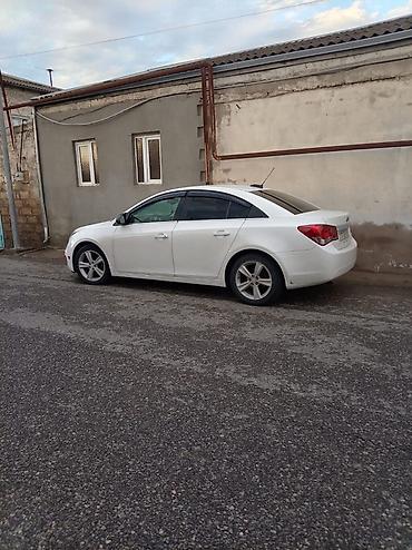 yaxta satisi: Chevrolet Cruze: 1.4 l | 2015 il 270000 km Sedan — 2