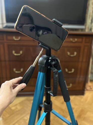 Другие аксессуары для фото/видео: Продаю ШТАТИВ прочный и практичный на железной ножках Штатив Jmary с — 18