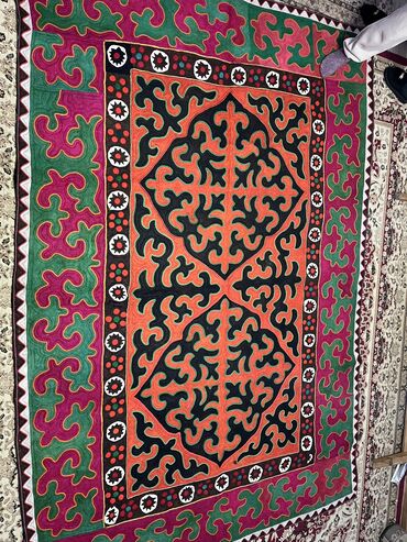 искусственные цветы бишкек: Шырдак Жаңы, Тик бурчтук