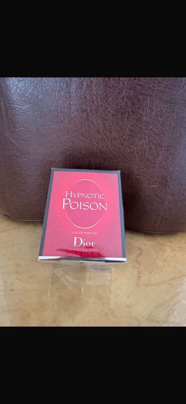 Ətriyyat: İdeal parfum ideal qadin uçun . Dior Poison