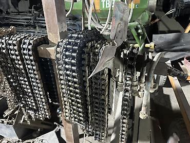 Кормоуборочные комбайны: Комбайн-уборщик Fortschritt E 302 - Самоходный кормоуборочный — 13