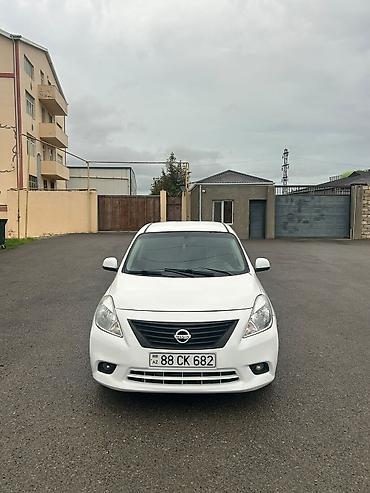 r17 sam: Nissan Sunny: 1.2 l | 2014 il Sedan — 1