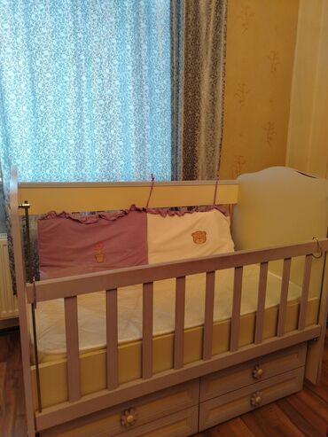 uşaq üçün matras: Qız üçün, İşlənmiş, Dördbucaq, Beşik, Dəst ilə, Matras ilə, Yellənmə mexanizm ilə