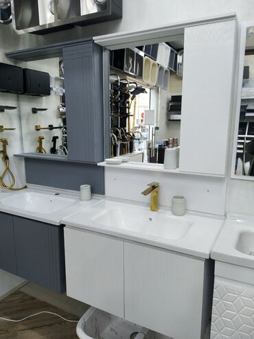 акриловый вкладыш в ванну: Hamam mebeli dəsti – dolablı güzgü və inteqrə keramika çanaqlı tumba