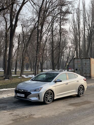 Hyundai: Hyundai Elantra: 2018 г., 1.6 л, Автомат, Бензин