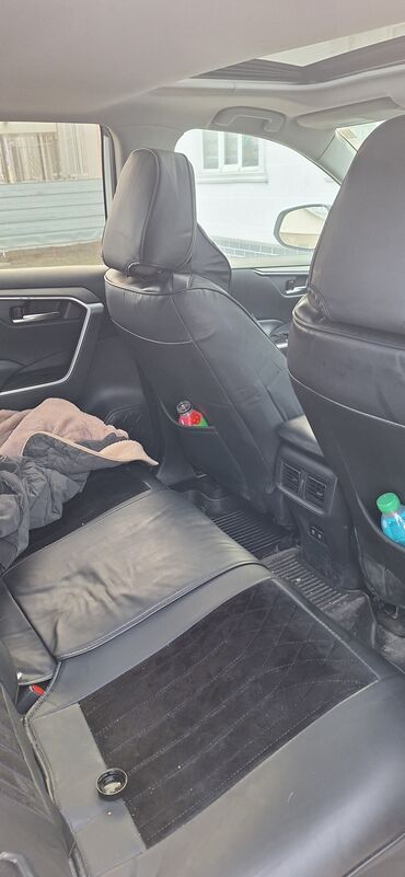 Toyota: Toyota RAV4: 2019 г., Автомат, Бензин, Кроссовер — 5