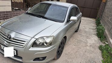 toyota avensis машина: Продается Toyota Avensis серебристого цвета. Автомобиль подходит для