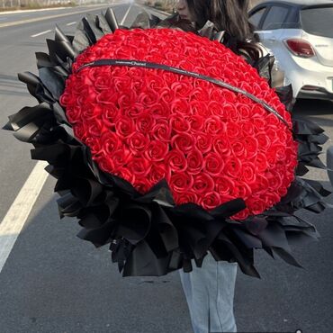 кухонные угловые диваны: 🌹 Роскошь в каждом лепестке! 🌹 Представляем: букет из 199 алых роз —