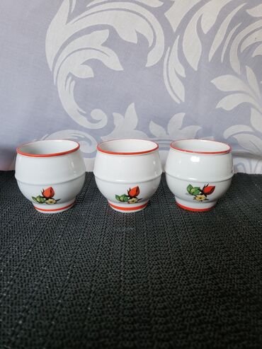 Čaše: Porcelanske nove casice iz 70ih. za zestoko pice. 6+2 kom. Komada — 6