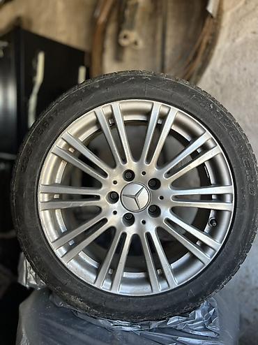 шины для легковых автомобилей: Колеса в сборе 235 / 45 / R 17, Зима, Б/у, Комплект, Легковые, Литые, отверстий - 5 — 1
