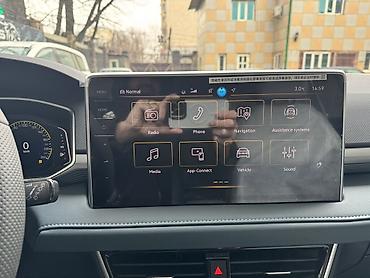 Volkswagen: Volkswagen : 2025 г., Автомат, Бензин, Кроссовер — 11