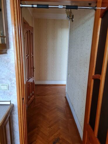 Uzunmüddətli kirayə mənzillər: Ailəyə verilir. Elmlər metrosundan 6 dəqiqəlik məsafədə yerləşir — 8