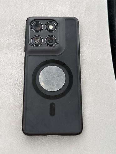 телефон fly cumulus 1: Motorola Edge, 256 ГБ, цвет - Серый, Беспроводная зарядка — 1