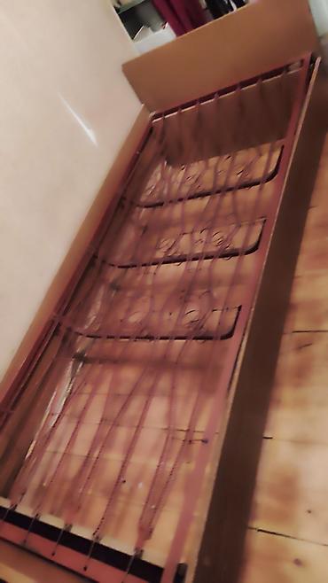 Çarpayılar: İşlənmiş, Təknəfərlik çarpayı, Bazasız, Matrassız, Siyirməsiz -da lalafo.az — 10 Çarpayılar: İşlənmiş, Təknəfərlik çarpayı, Bazasız, Matrassız, Siyirməsiz — 10