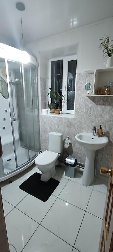 Продажа коттеджей и домов: Продаю дом в районе Кызыл-Аскера. Дом находиться по ул.Троицкая — 12