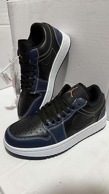 nike tech flecce: Кроссовки Nike Air Jordan 1 Low • Цвет: черно-синий • размеры: 35 - — 1