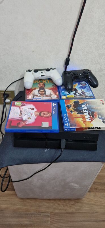 Xbox Series S: PlayStation 4 (PS4) oyun konsolu komplekti - Rəng: Qara - 2 ədəd