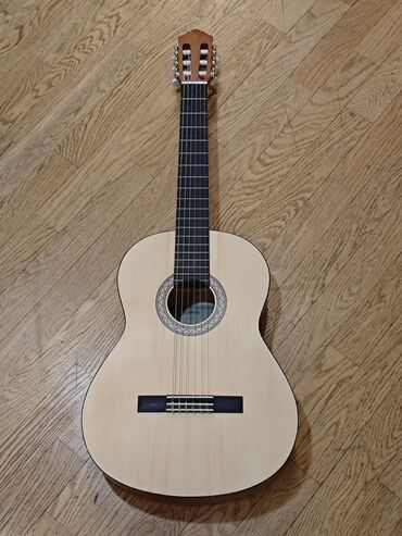 Klassik gitaralar: Klassik gitara, Yamaha, İşlənmiş