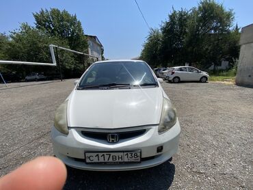 хонда сивик 2020: Белый хэтчбек Honda Fit с российскими номерными знаками. Автомобиль