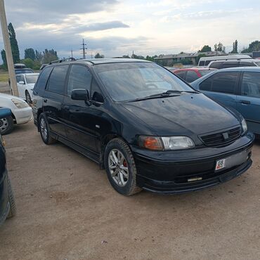 Honda: Черный минивэн Хонда Шатл. Год 1999, Объем 2.3 бензин+газ. Автомат