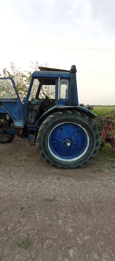 1221 traktor: Traktor İşlənmiş