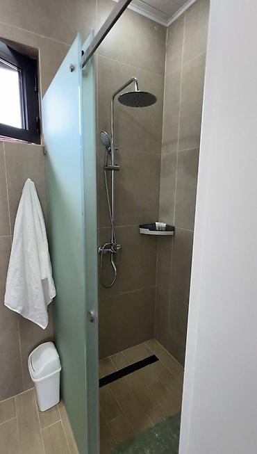 Посуточная аренда домов: 67 м², 3 комнаты, Забор, огорожен, Парковка, Теплый пол — 9