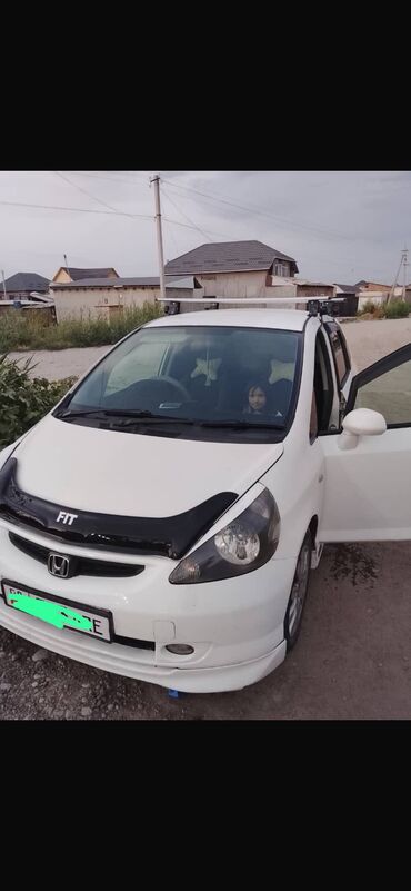 обмен дом на авто: Honda Fit: 2003 г., 1.3 л, Автомат, Бензин