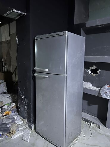 bosch: Soyuducu bosch 250 AZN satılır Evdən satışdı heç bir poblemi yoxdur