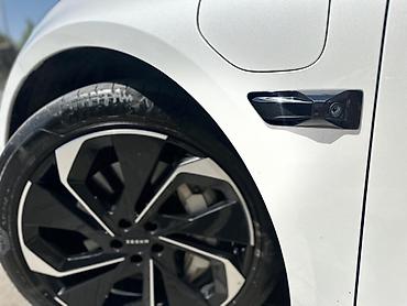 byd e6: Zeekr 001: | 2023 г — 7