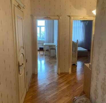 Посуточная аренда квартир: Maklerlər narahat etməsin 28 may Ərazisində Emiland Kostyum evinin