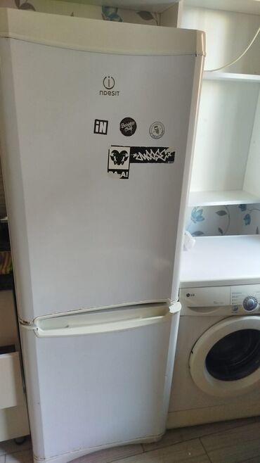 Nehrə aparatları: 2 qapılı Indesit Soyuducu Satılır, rəng - Ağ