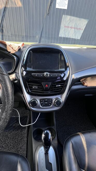 Chevrolet: Chevrolet Spark: 2015 г., 1 л, Автомат, Бензин, Хэтчбэк — 11