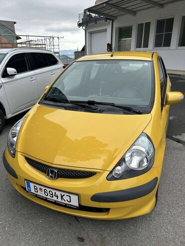срочно продать машину: Honda Jazz: 2007 г., 1.4 л, Вариатор, Бензин