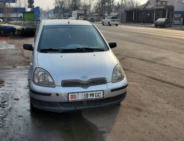 Toyota: Toyota Yaris: 2003 г., 1.3 л, Механика, Бензин, Хэтчбэк