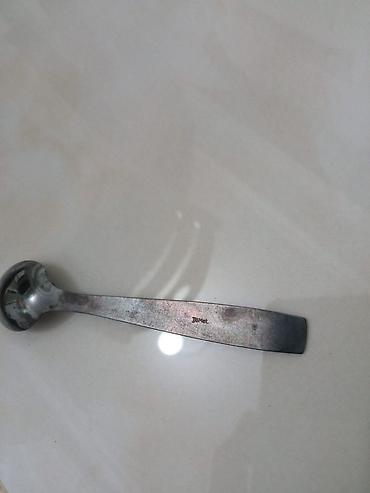 qədimi süfrə: Aliram yaxsi qiymet bele metal qaralan qaşıqlar Təsvir: - Fərqli — 3